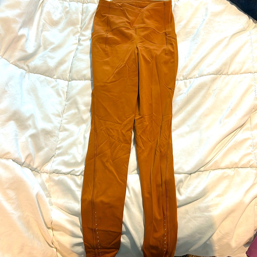 Speedswift lululemon leggings size 4